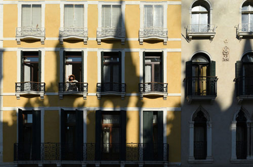 Gigapan image of hotel on St Marks Square Venice with shadow of the Basilica. 